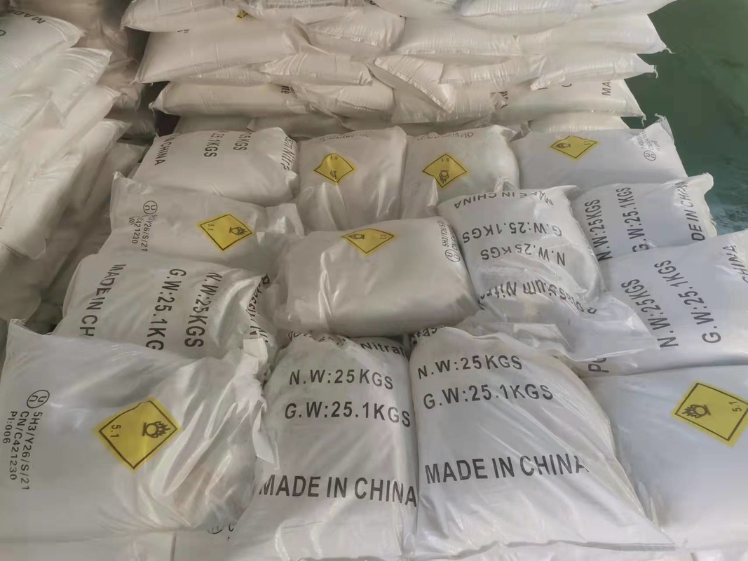 Crystal Potassium Nitrate KNO3 For Fireworks Glass Industry